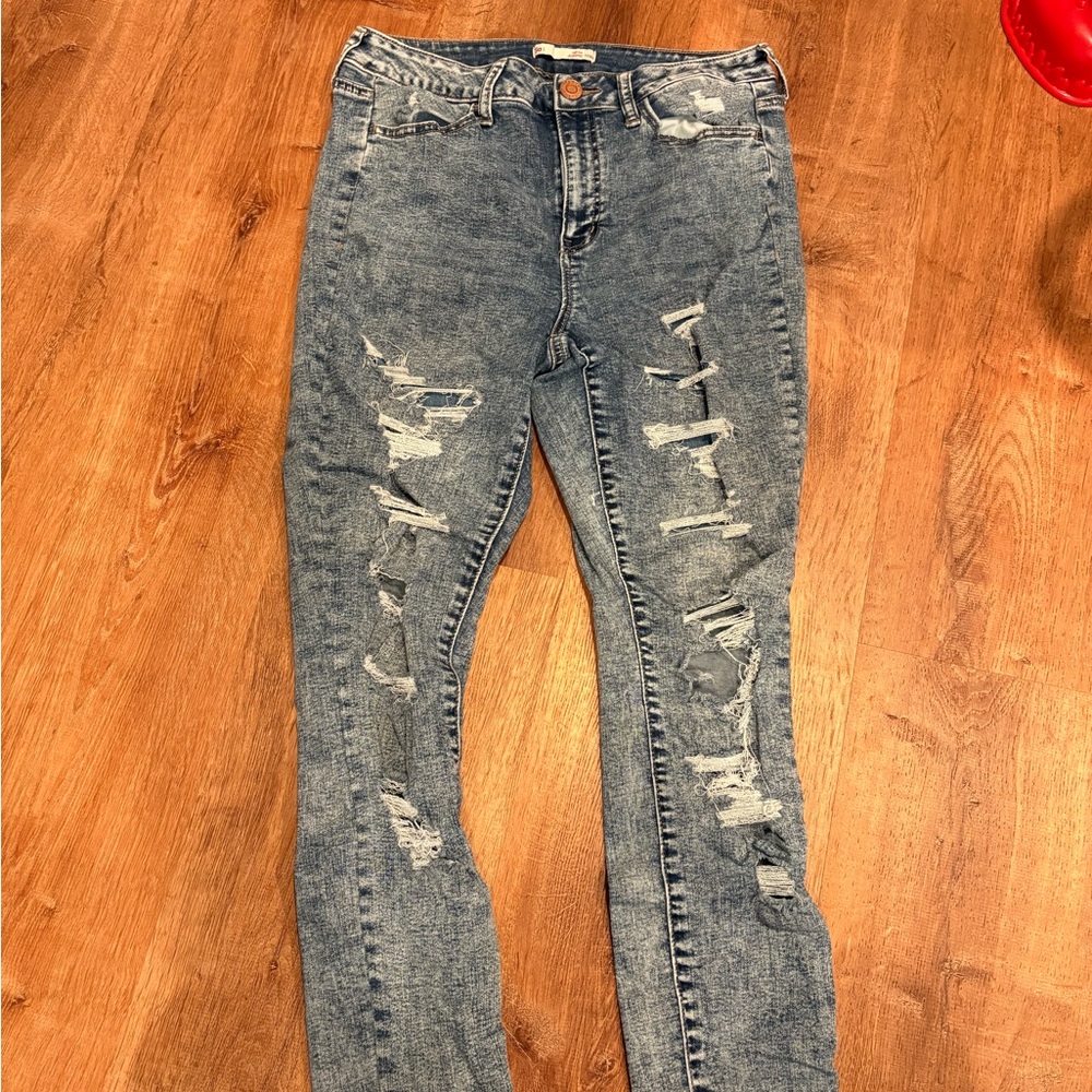SO Women's Distressed High-Rise Jeans - Light Blue Wash